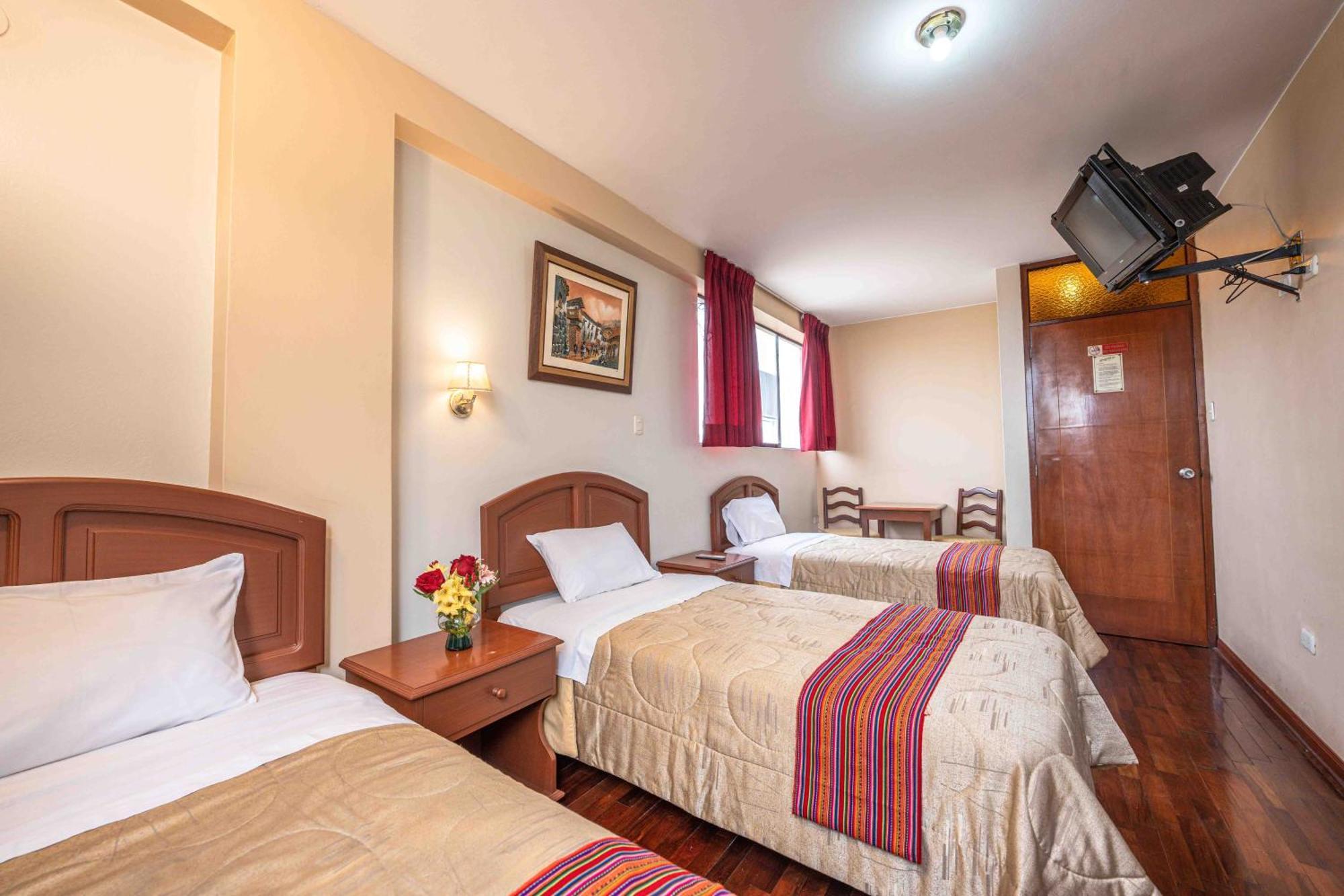Hotel Manhattan Inn Airport Ліма Екстер'єр фото
